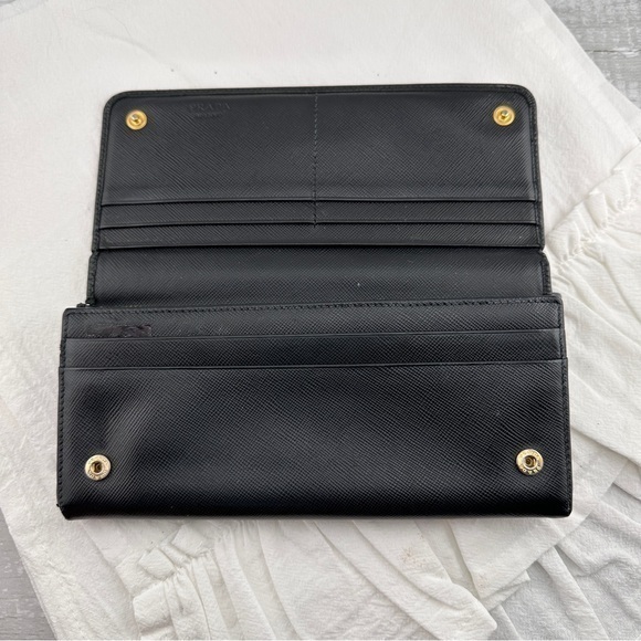 AUTHENTIC Prada Saffiano Lux Leather Logo Flap Continental Wallet. Black. - Picture 1 of 16